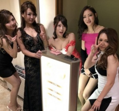 本日１２名出勤！！