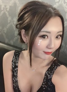 本日１２名出勤！！