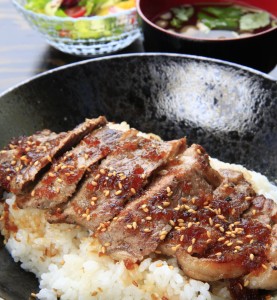 ステーキ丼セット