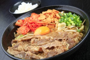 ヤキ牛麺ご飯付き