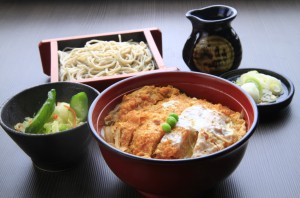 かつ丼とおそばのセット