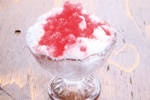 かき氷(いちご、ブルーハワイ、メロン)