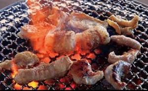 愛のホルモン盛り合わせ(塩・タレ・味噌)