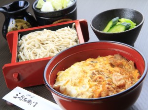 親子丼とおそばのセット
