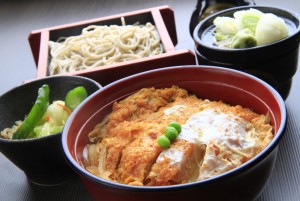 かつ丼とおそばのセット