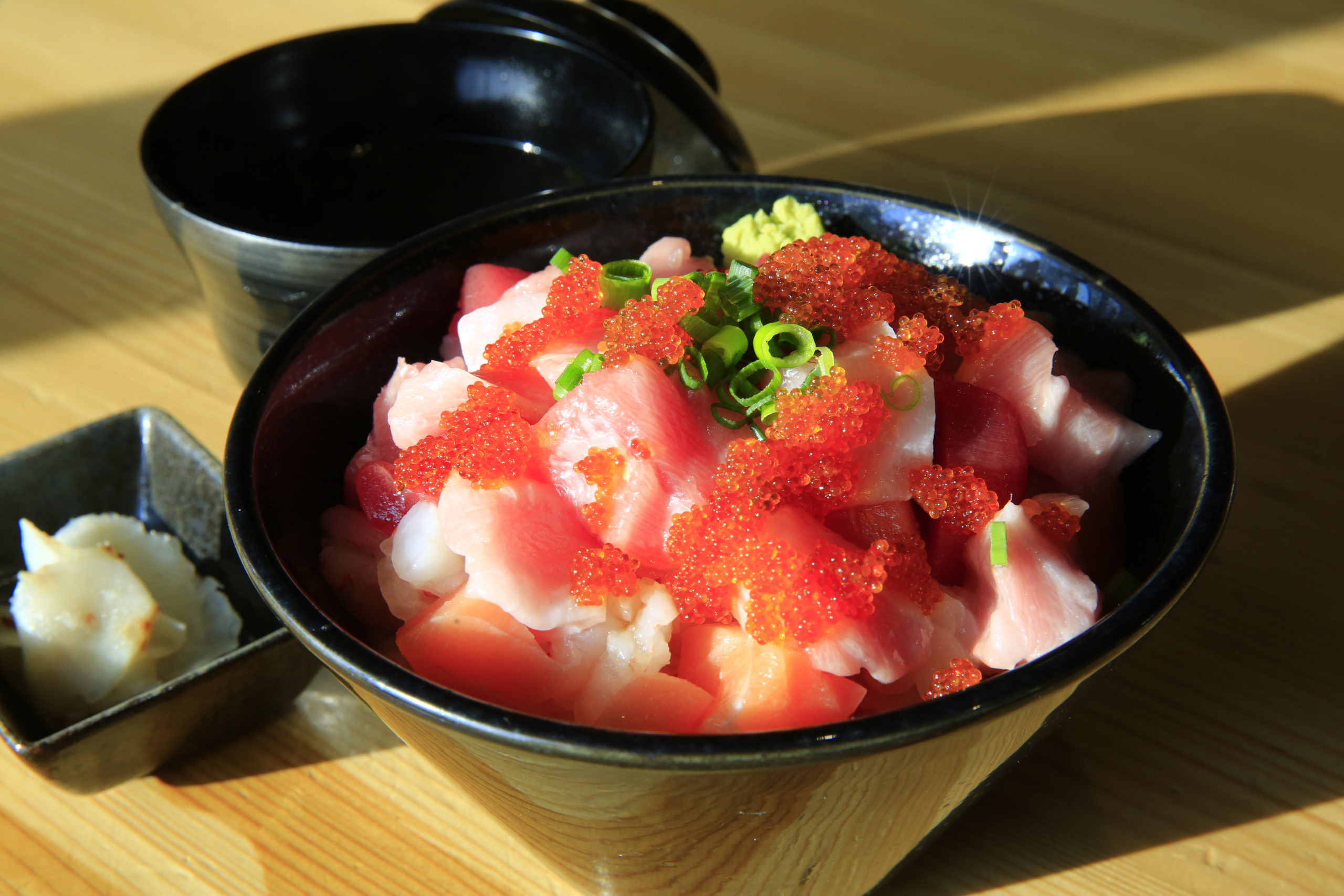 あの海鮮丼で有名なHAKOYAが函館空港ターミナルビル3Fに新規オープンしたので食べますた(*’▽’)